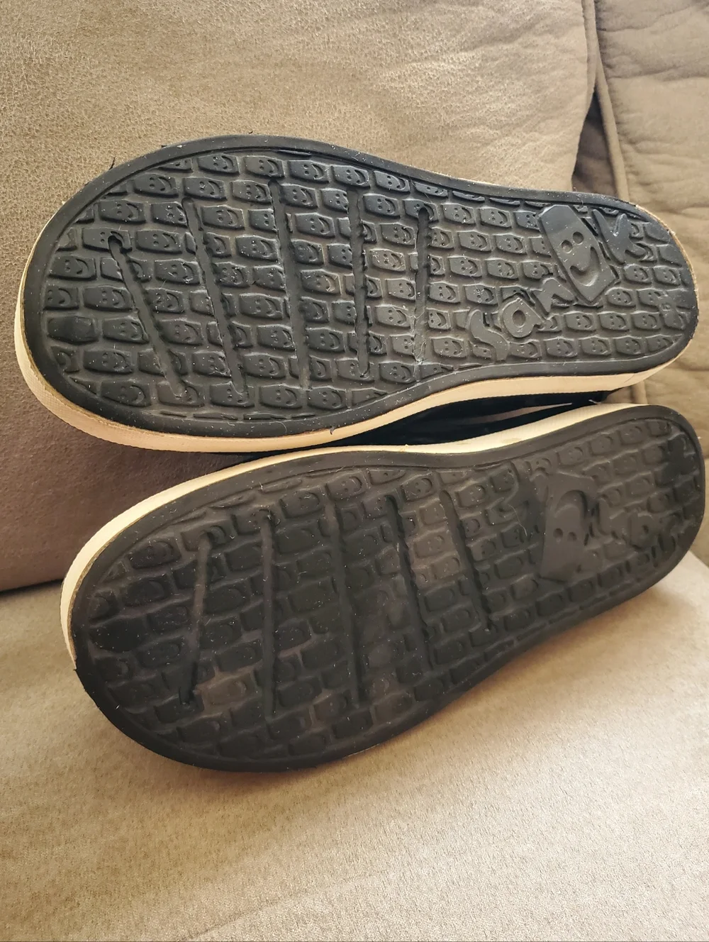Sanuk Lil Walker Black - Youth Size 6Y Unisex